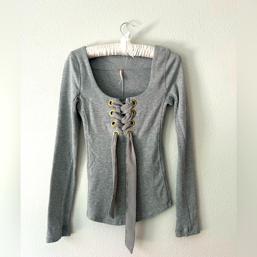 || 🖤🎀 FREE PEOPLE TOP || LONG-SLEEVE || ROMANTIC || 🎀🖤 || FRONT BOW ||